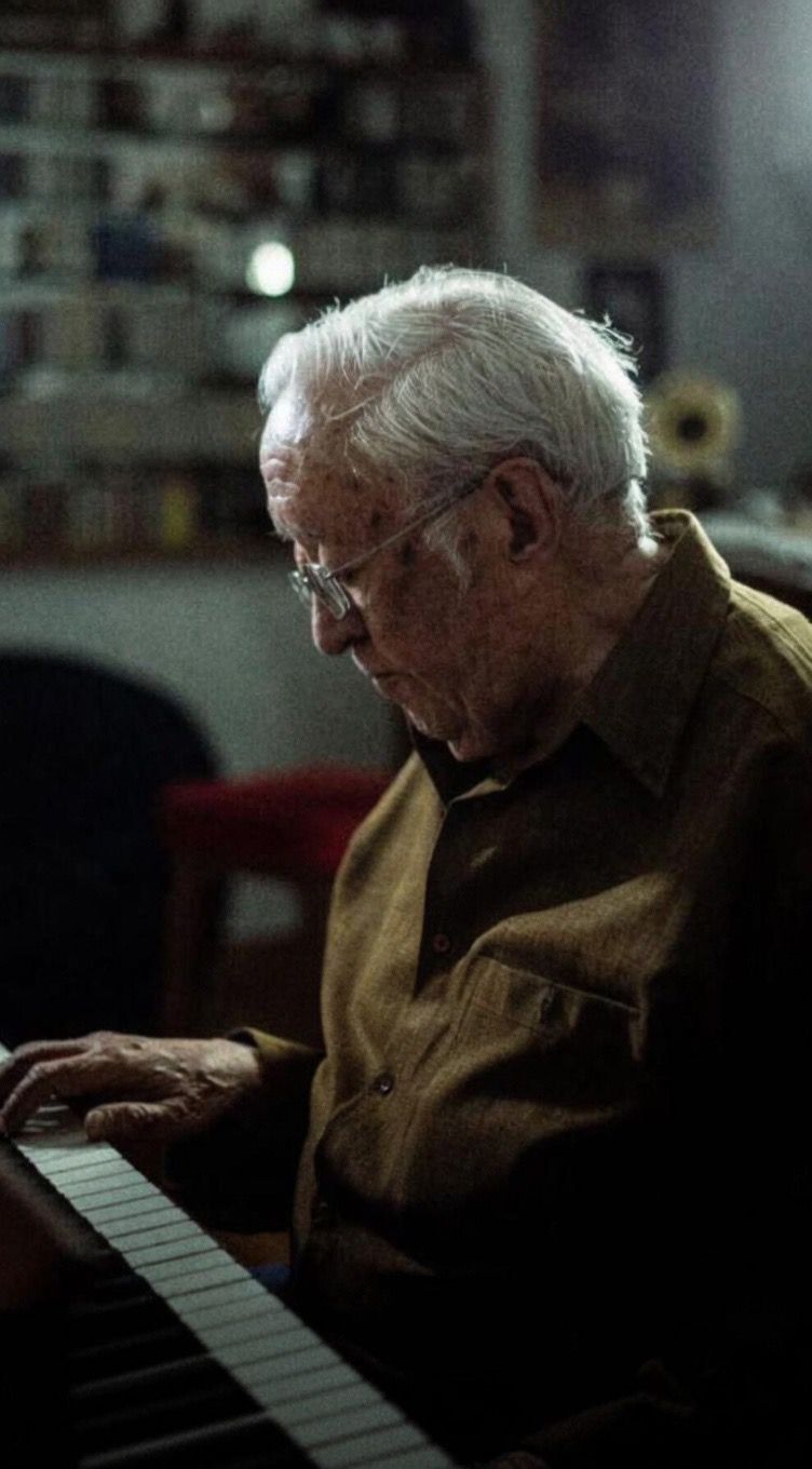 Maestro Gustavo Amador Santiago
